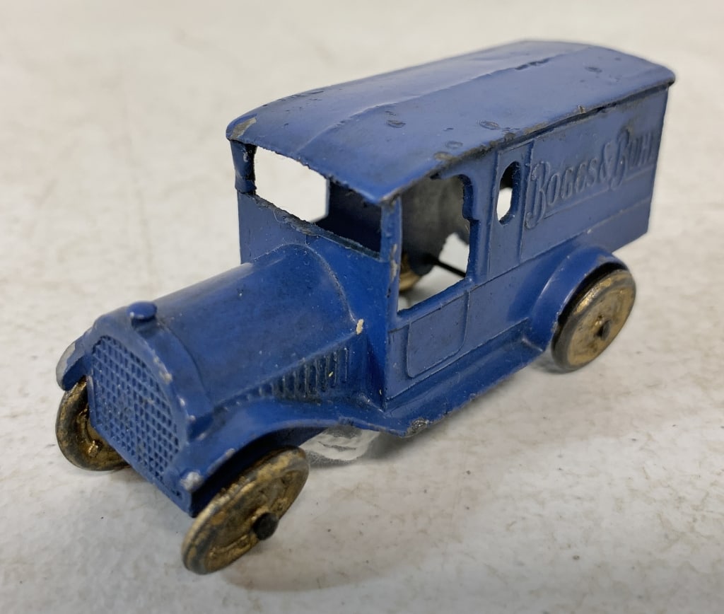 Metal Boggs & Buhl Truck: possibly Tootsietoy but unmarked, light chipped paint here and there, metal wheels