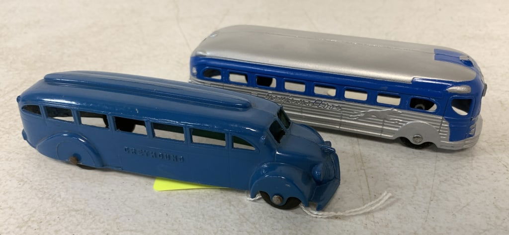 2 Tootsietoy Greyhound Buses (1 of 4)