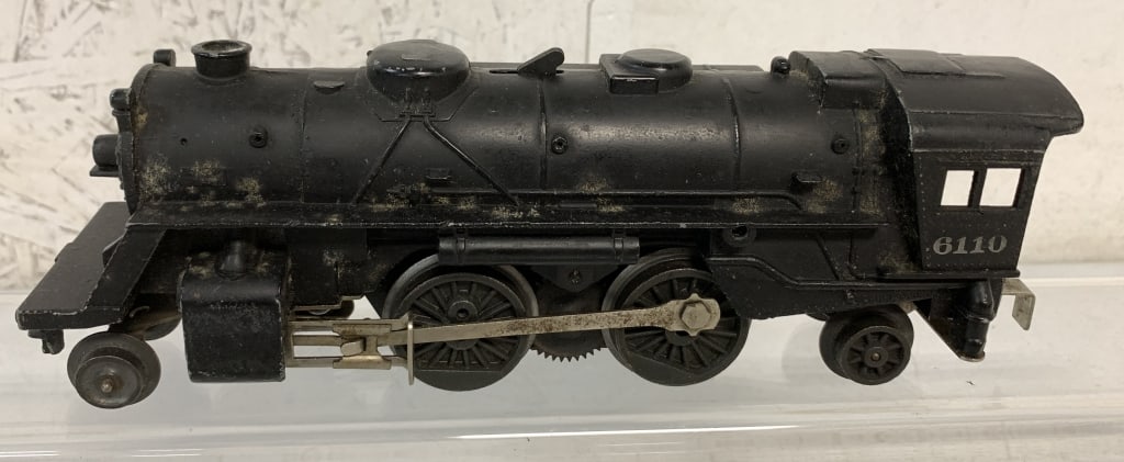 Lionel 6110 Locomotive w/ Box: O gauge, lots of chipped paint, scratches, untested