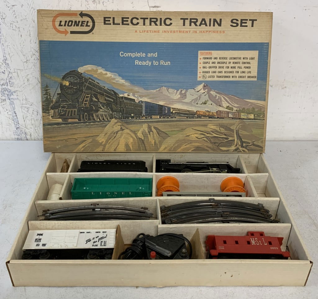 Lionel Electric Train Set No. 19437 w/ Box (1 of 5)