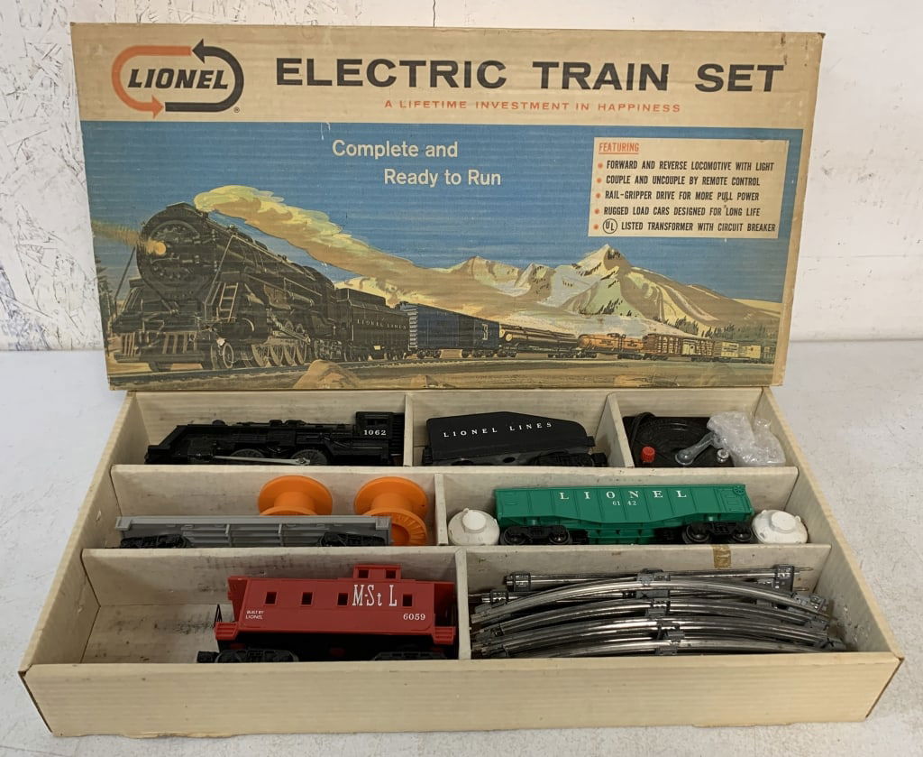 Lionel Electric Train Set No.  19439 w/ Box (1 of 5)