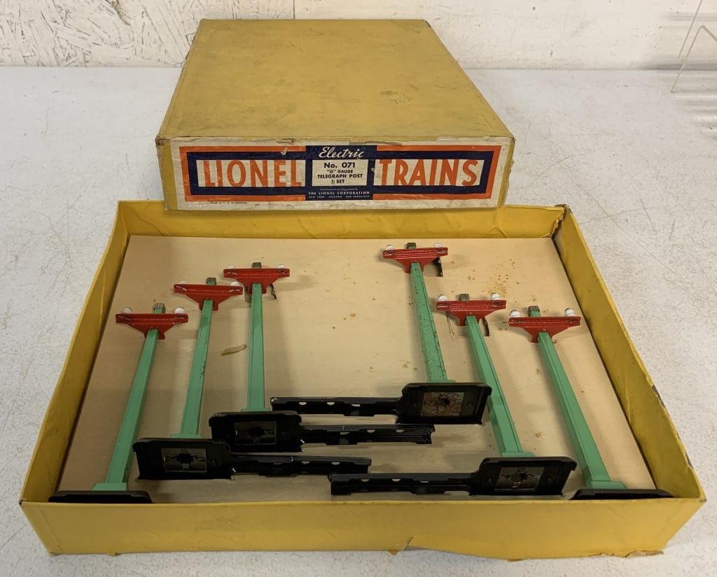Lionel Telegraph Post Set No. 071 in Box (1 of 4)