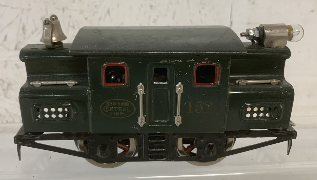 Lionel 152 Tin Engine (1 of 2)
