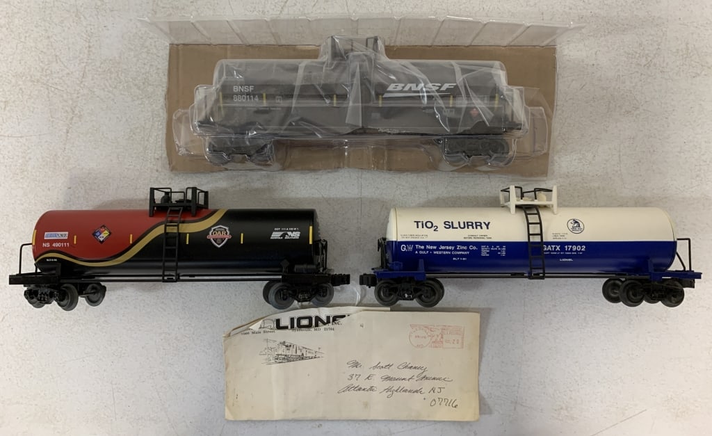 3 Lionel Tank Cars (1 of 6)