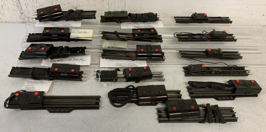 15+ Lionel Remote Control Track Sets/Boxes (1 of 4)