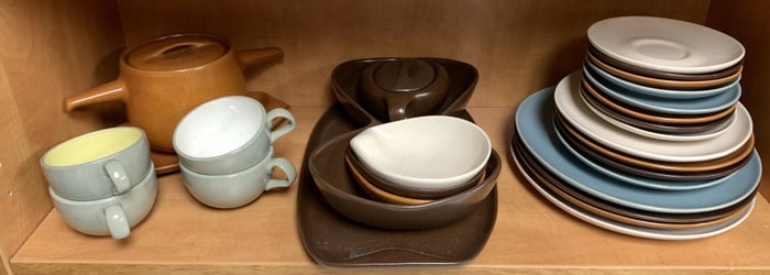 20+ Roseville Plates/Pot/Saucers/Cups others