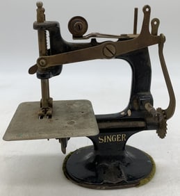 Singer toy sewing machine