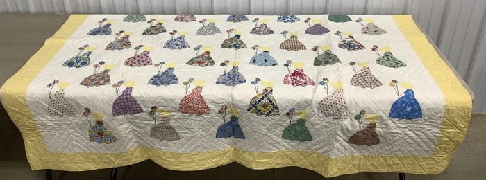 90" x 76" Sunbonnet girl quilt