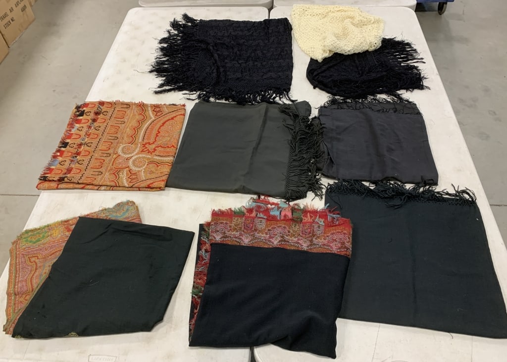 9 shawls, coverings, etc., various sizes (1 of 5)
