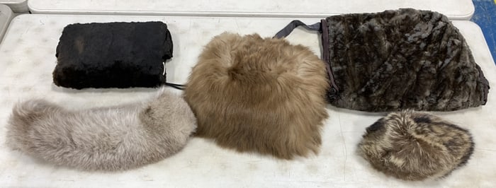 muffs, hat and collar