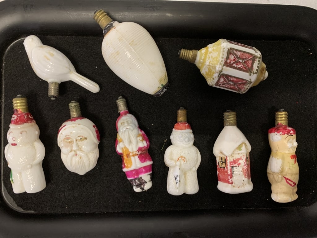 9 figural Christmas light bulbs (1 of 2)