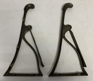 pair of brackets, pat. April 6, 1880