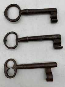 3 iron skeleton keys