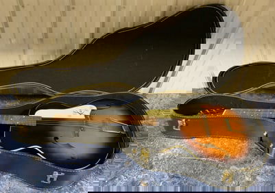 Kay Master Size Deluxe Archtop guitar with case