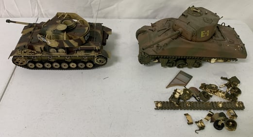 2 Military Tank Models E1,634