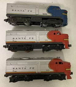 3 Lionel Santa Fe engines/dummy