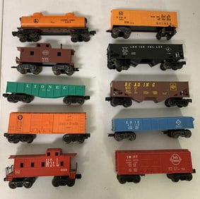 10 Lionel Train cars