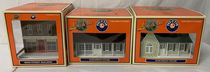 3 Lionelville buildings in boxes