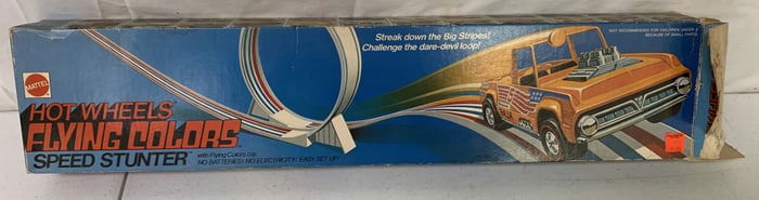 Hot Wheels Flying Colors Speed Stunter/Box