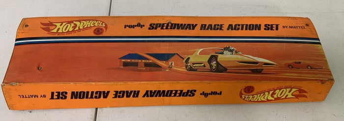 Hot Wheels Speedway Race Action Set,Pop-Up
