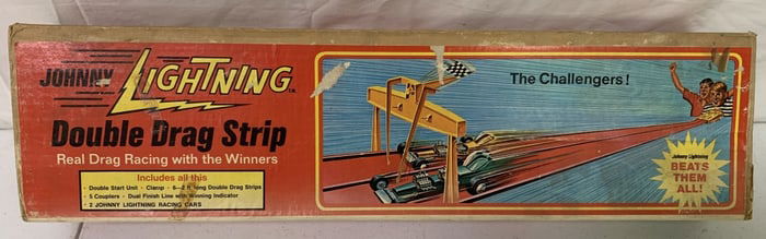 Johnny Lightning Double Drag Strip/Box