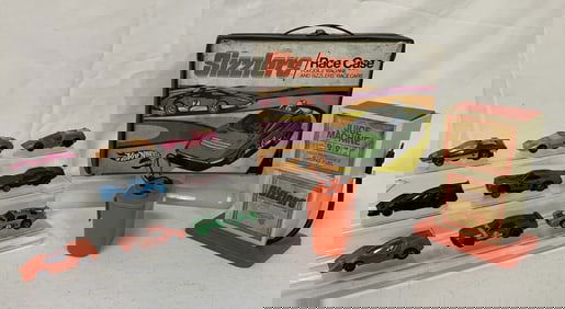 Sizzlers Race Course with 9 Red Wheel Cars