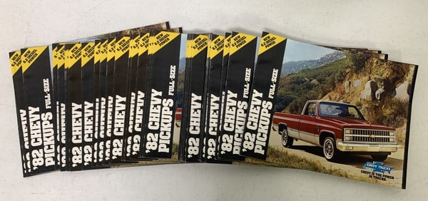1982 Chevy Pickups Full Size brochures