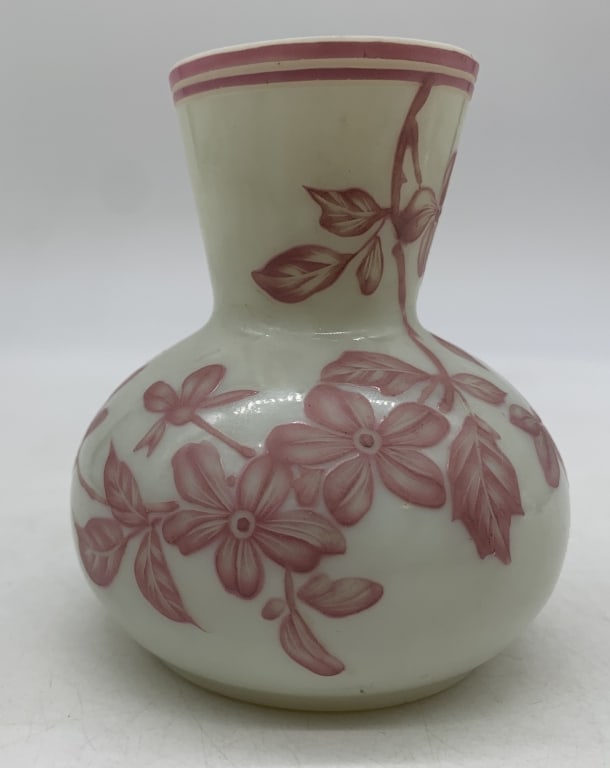 small art glass floral vase (1 of 6)
