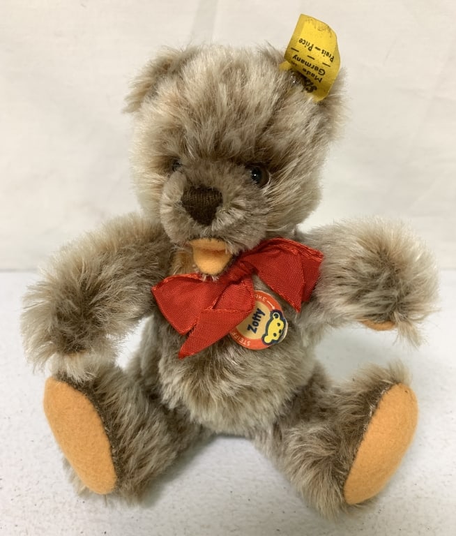 Steiff Zotty Bear 7" Tall (1 of 2)