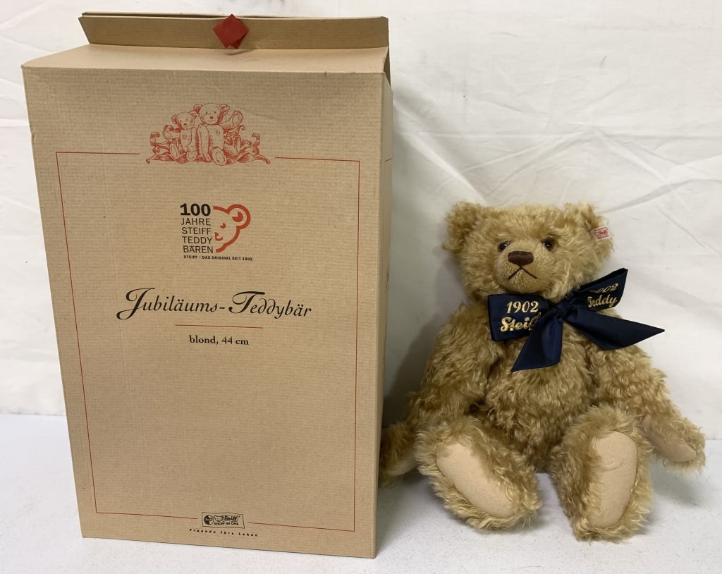 Steiff 2002 Edition Bear with Noisemaker 17" Tall (1 of 6)