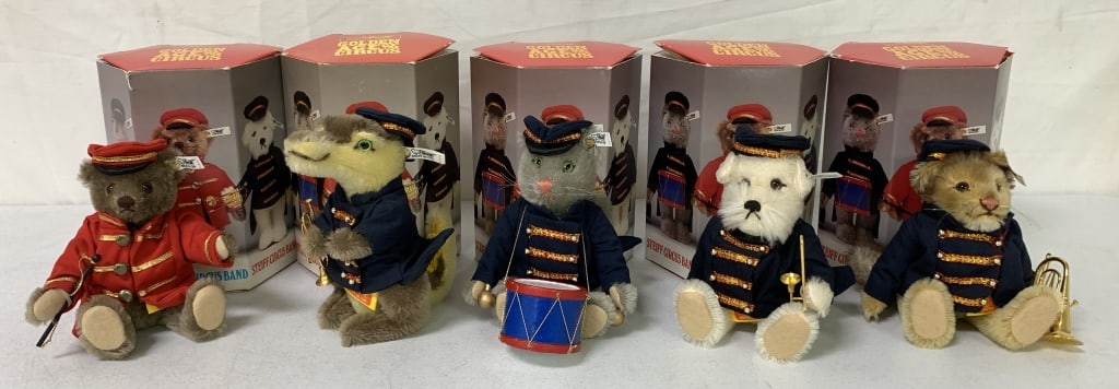 5 Stieff Golden Age of the Circus Bears: all are around 7-8" tall, some box wear