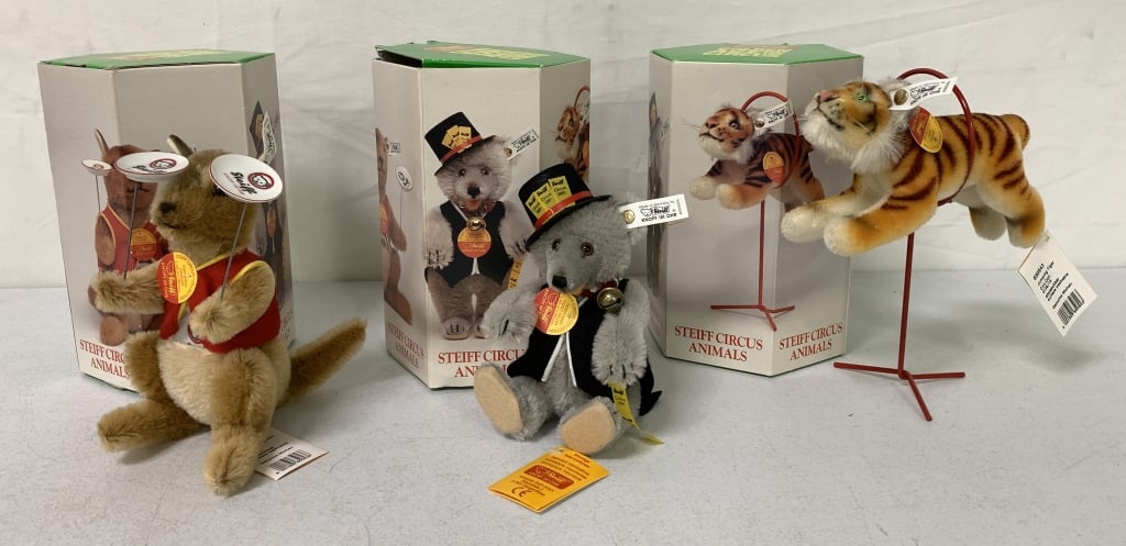 3 Stieff Golden Age of the Circus Bears: all are around 7-8" tall, some box wear