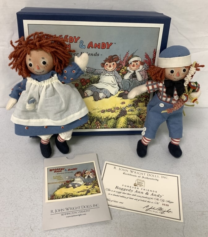 R. John Wright Raggedy Ann & Andy Set: Forever Friends, numbered 520/1000, box is 9 1/2" x 10 1/2"