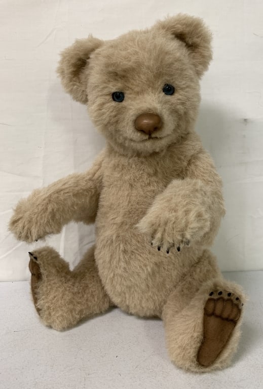 R. John Wright Fiona Bear: bear cries when you shake her, numbered 253/300, 19" long