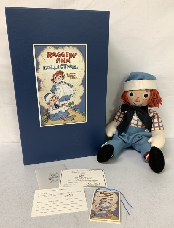 R. John Wright Raggedy Andy: numbered 78/1000, felt face, hand painted features, box is 11" X 19"