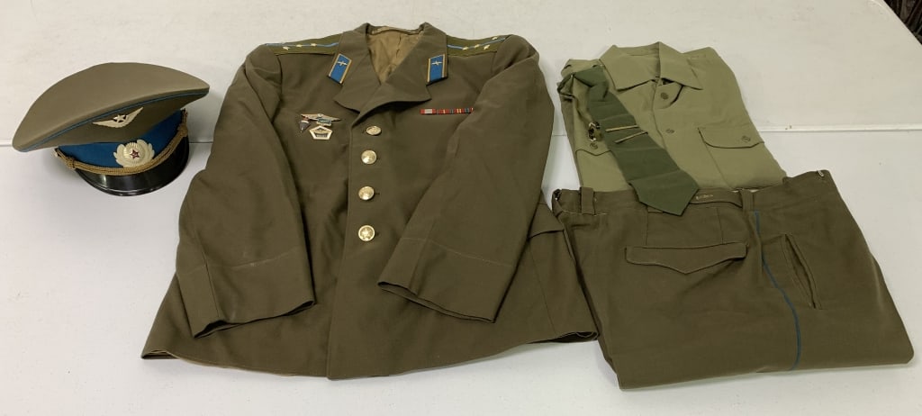 Cold War Russian Air Force Officer's Uniform (1 of 6)