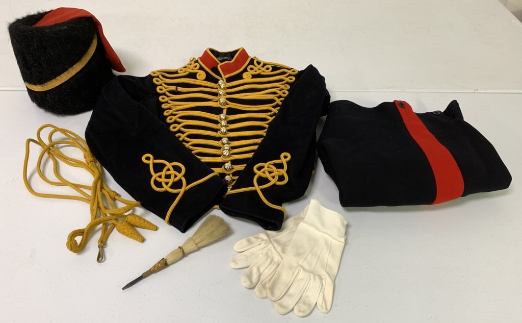 British Royal Horse Artillery Uniform (1 of 7)