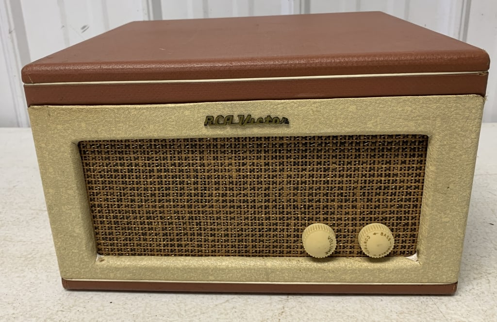 RCA Victor Victrola 45 record player: has wear as seen; untested