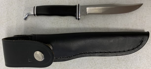 Buck 102 in sheath
