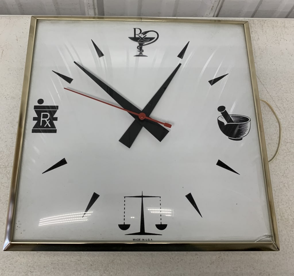 Pharmacist clock: untested; has crack to lens in corner
