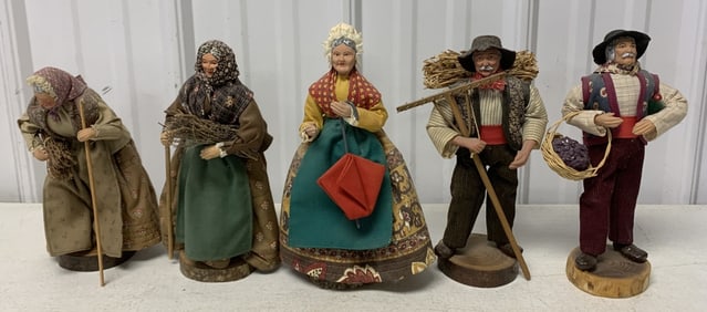 5 French figurines