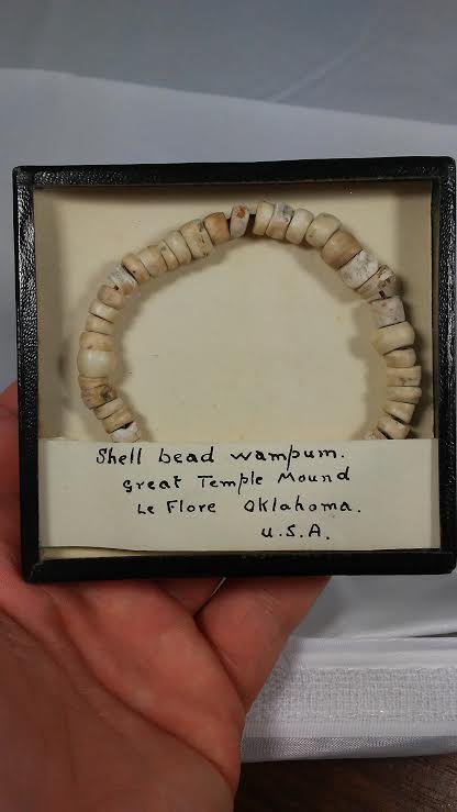 INDIAN ARTIFACT MOUNDBUILDER ARROWHEADS W/BAKER COA (1 of 3)