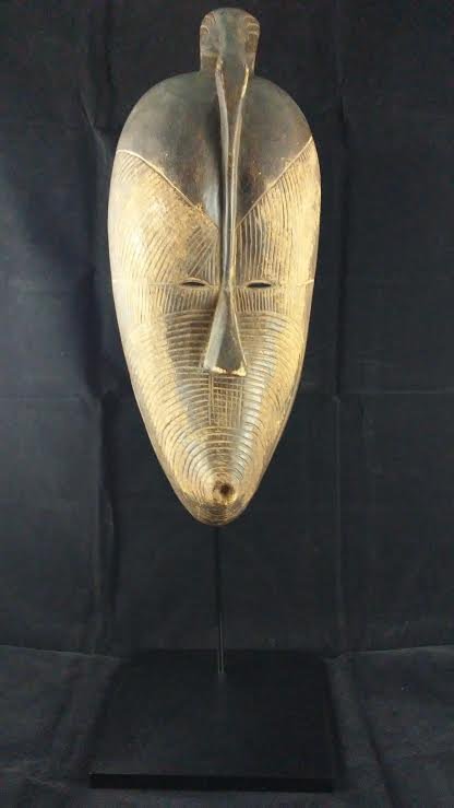 ZAIRE AFRICAN MASK TRIBAL ARTIFACT 1900S W/STAND (1 of 4)