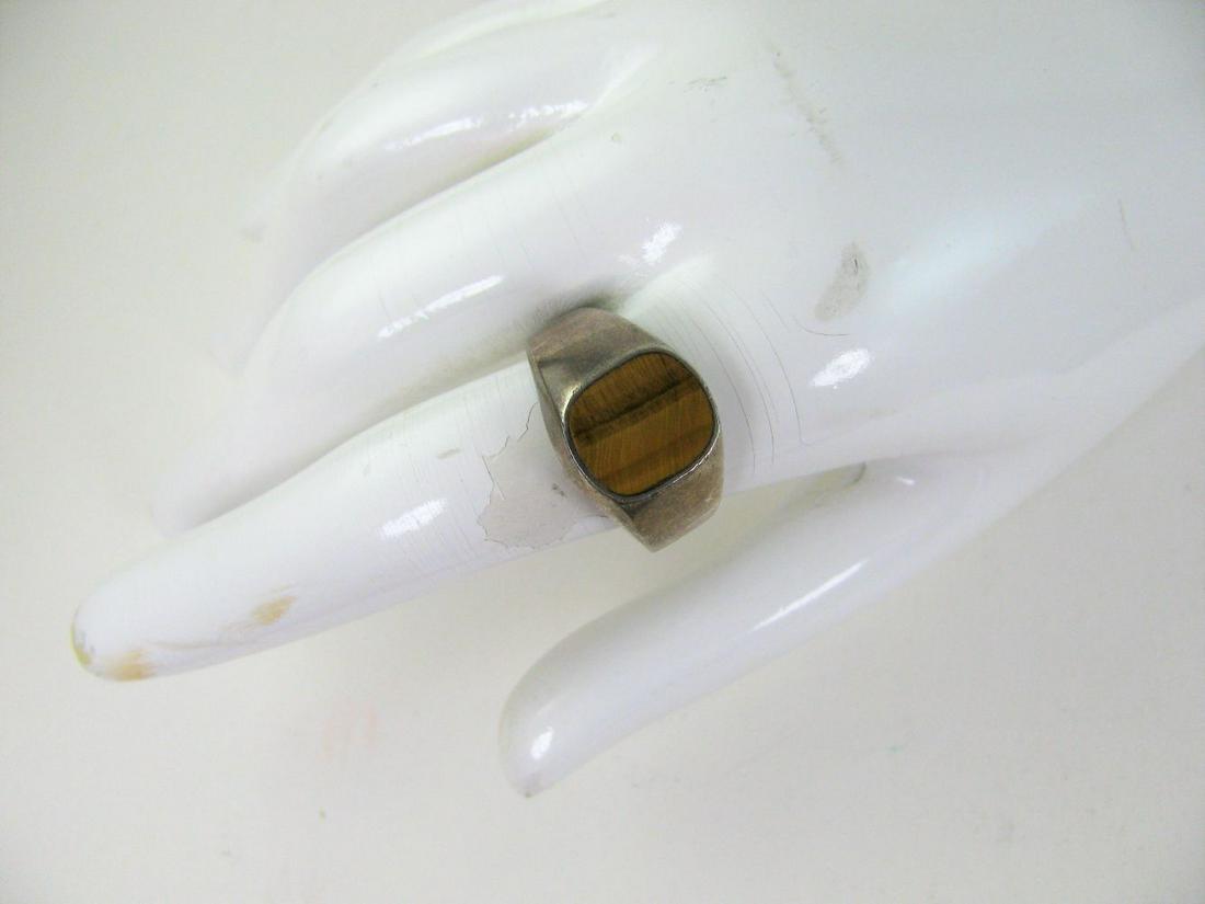 Men's Sterling Silver and Tigers Eye Ring: 12.7g, hallmarked but not readable, size 11