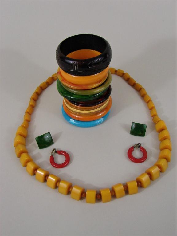 Very Generous Bakelite Lot (1 of 9)