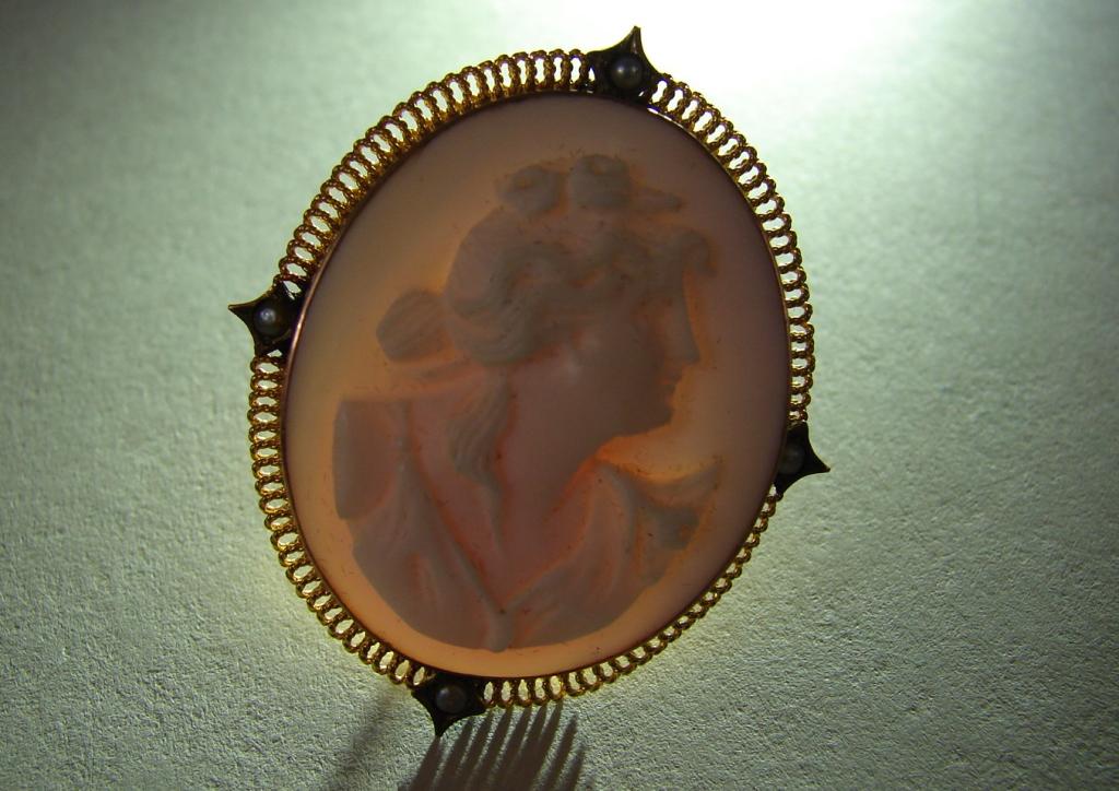 10K Victorian Hand Carved Cameo & Seed Brooch (1 of 4)