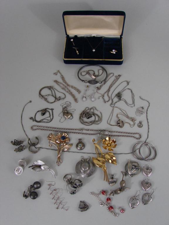 Large Lot of All Wearable Sterling Silver (1 of 16)