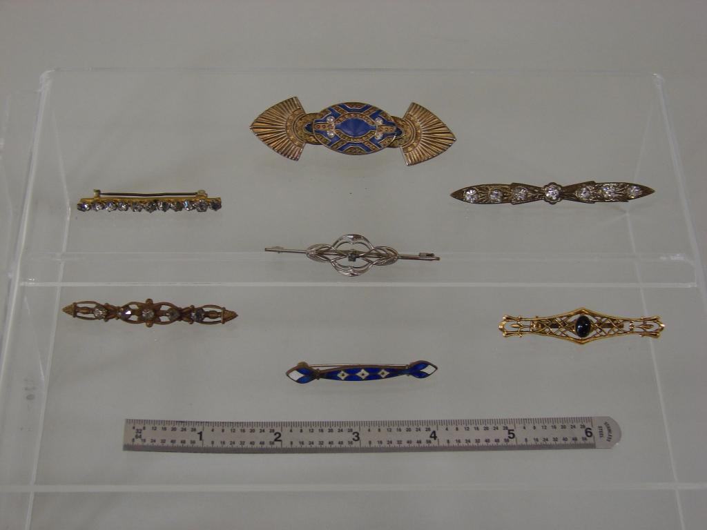 Antique Jewelry Lot: Wonderful selection of bar pins as shown, Edwardian - 1930s