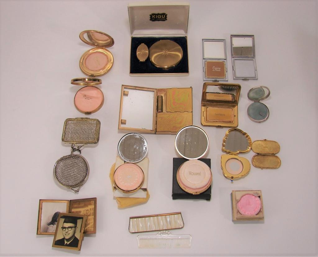 Large Lot Of Vintage Ladies Make-up Compacts: 13 Compacts, brands are Lentheric, Stratton, Volupte, Estee Lauder, Bourjois, Avon, Tre-Jur, Wiesner, one carry compact with space for powder by Volupte, ring and compact set from Kigu London, little 