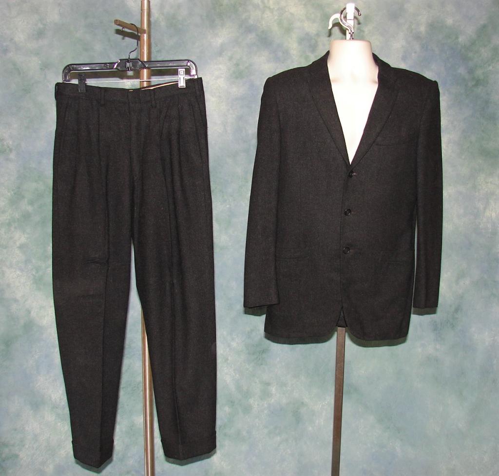 Vintage Mens Black & Gray Suit (1 of 9)